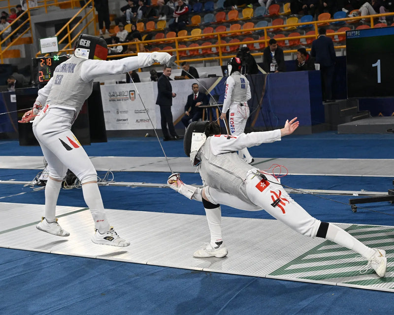 一般的なフェンシングのケガとその予防法：Azza Fencingからのアドバイス