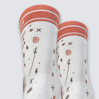 クルーソックス - フェンスをするかしないか ホワイト＆レッド