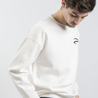 سويت شيرت من قماش الفليس مزيج القطن الأبيض مع تطريز أمامي وطباعة خلفية - أحذية المبارزة الفاخرة - عزة للمبارزة