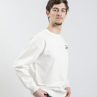 سويت شيرت من قماش الفليس مزيج القطن الأبيض مع تطريز أمامي وطباعة خلفية - أحذية المبارزة الفاخرة - عزة للمبارزة